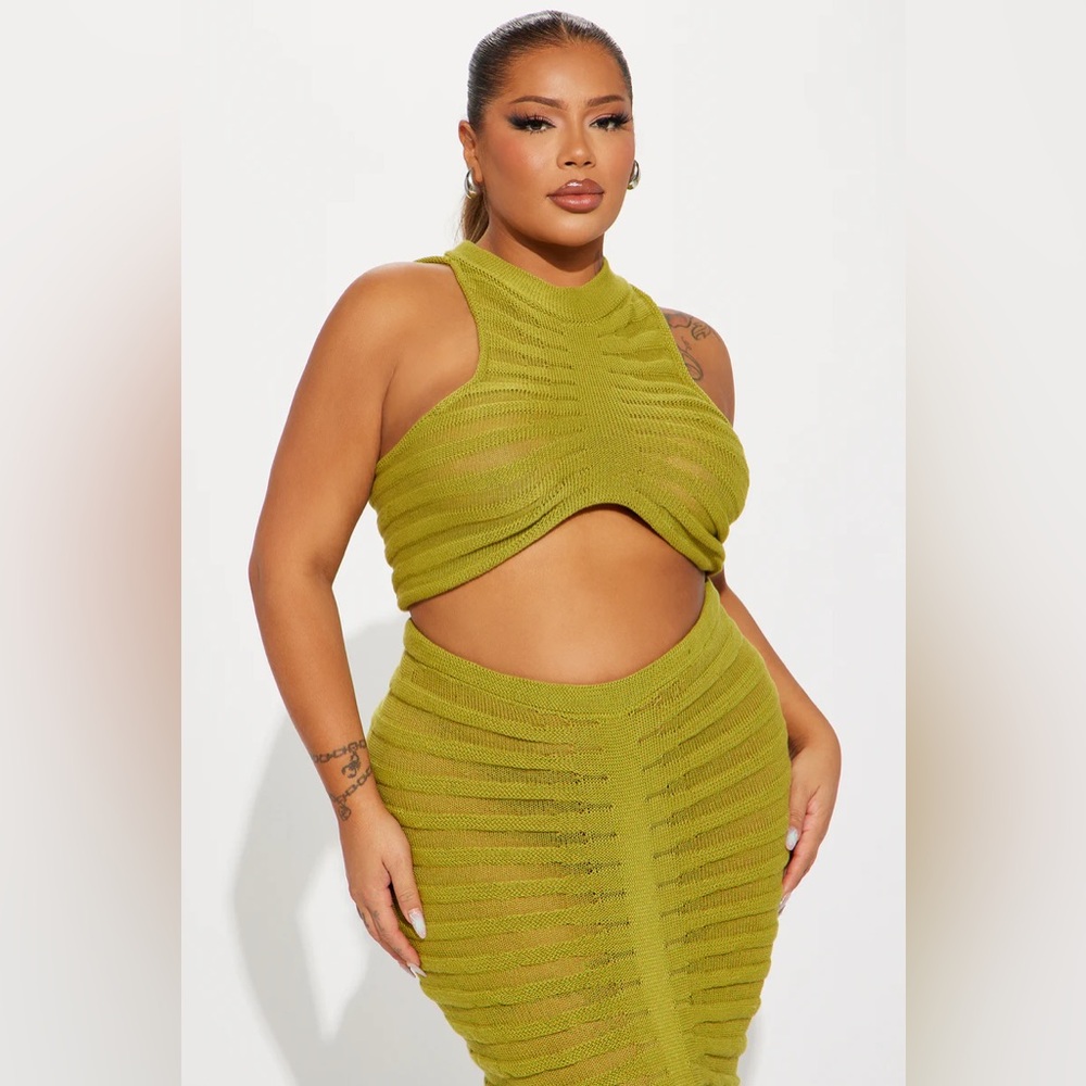 New Sheer Sleeveless Sweater Cropped Top and Maxi Skirt Set in Olive Size 3X